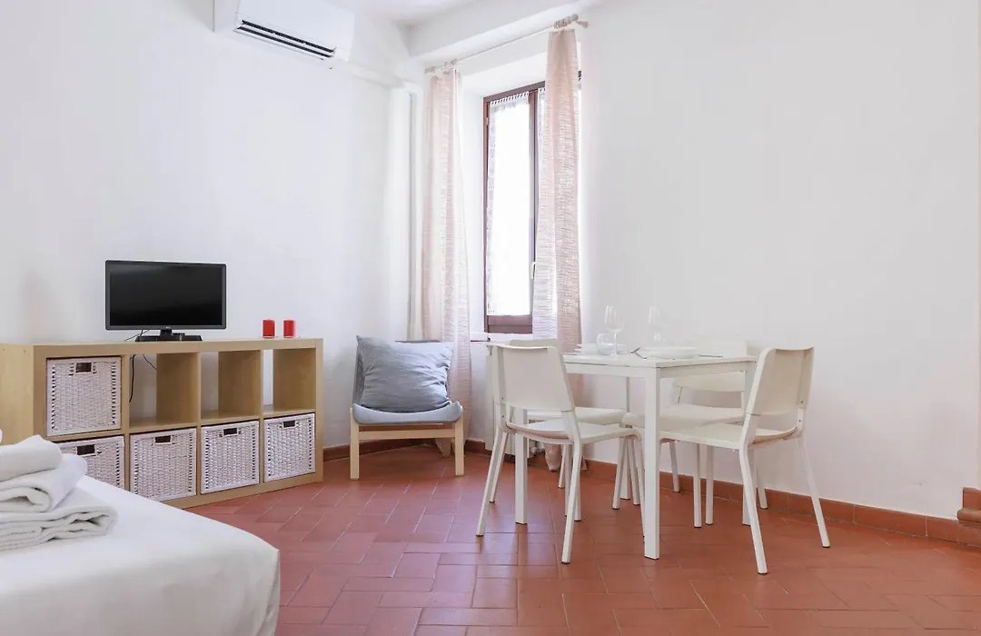 Santa Croce Nest-1