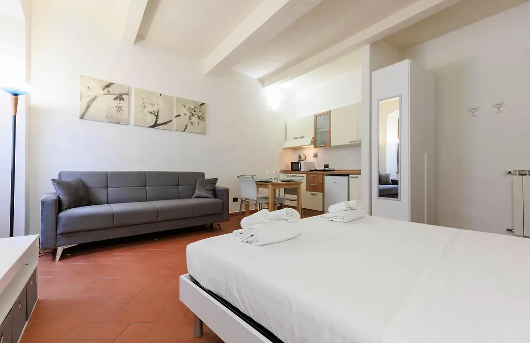 Santa Croce Nest-1